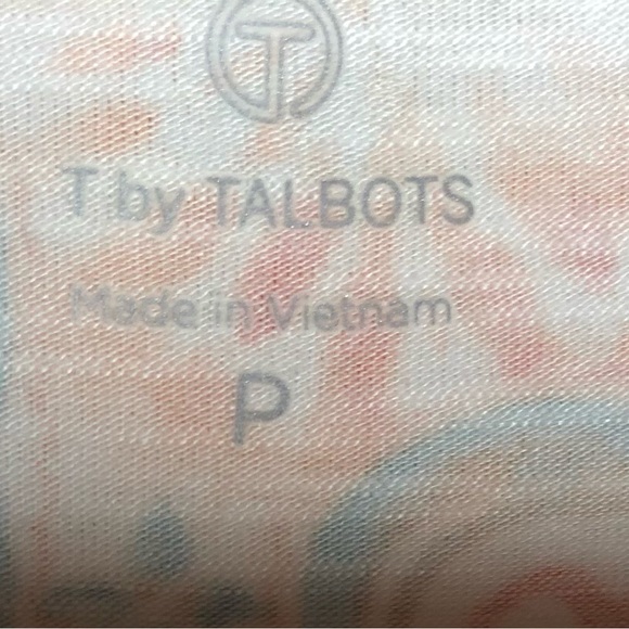 T by Talbots ladies medallion split neck ruched top size P - Picture 3 of 6